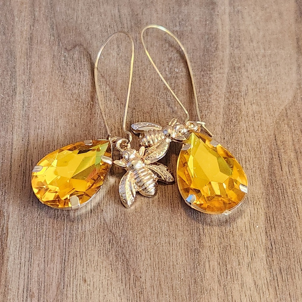 Gold Honeybee Amber Stone Teardrop Drop Earrings Kidney Wire Whimsical Jewelry‎